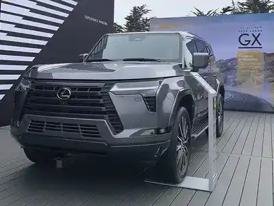 Xe 25 lexus-gx550-2024-2548393j33132x16