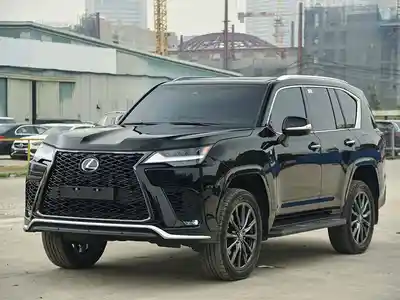 Xe 22 lexus-lx-600-f-sport-2548405j33132x16