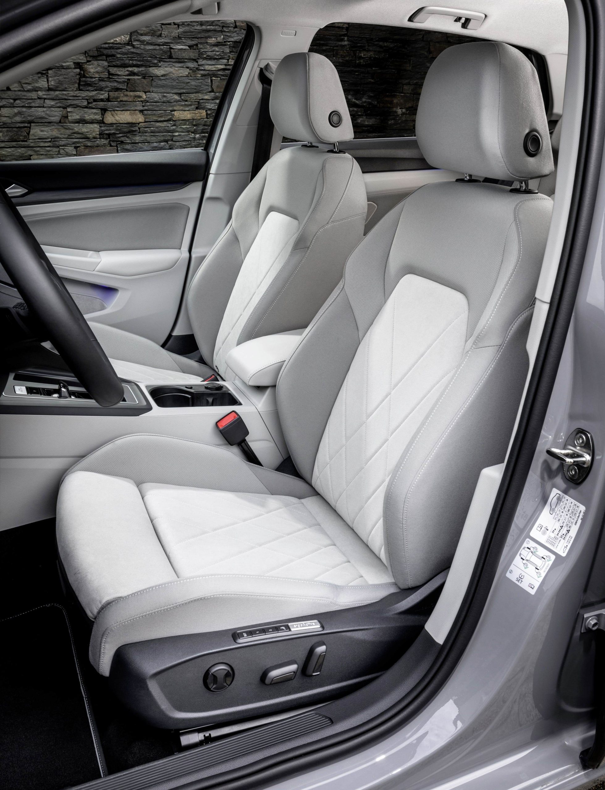 Volkswagen Golf 2025 | Hình ảnh chi tiết, Thông số kỹ thuật và Giá bán mới nhất